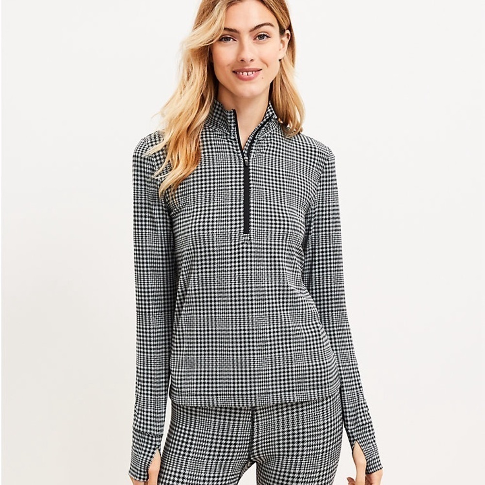 Lou & Grey Houndstooth Softsculpt Zip Top in Grey size Medium